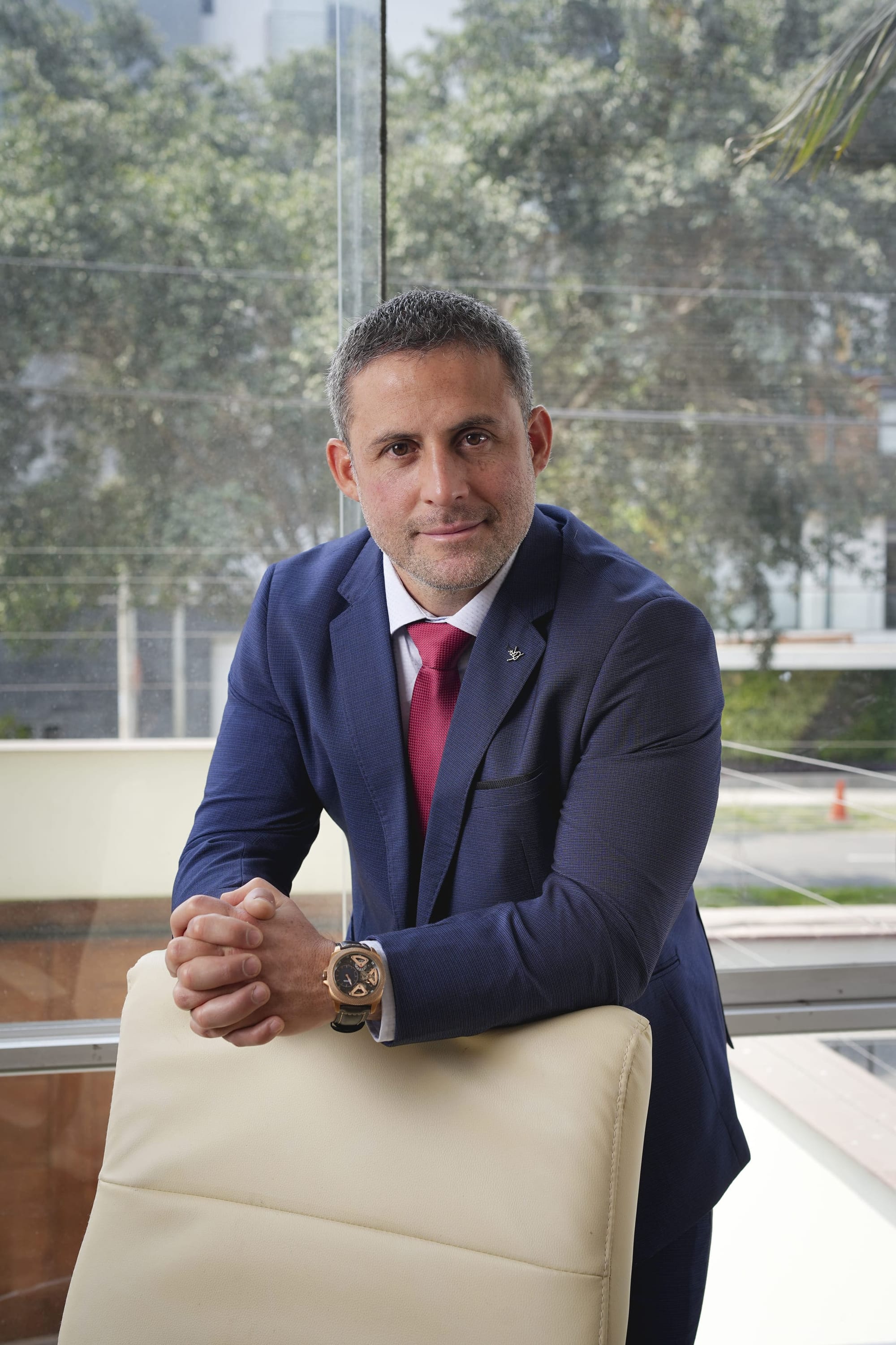 Dr. Zeus Rilo, cirujano dentista en Lima